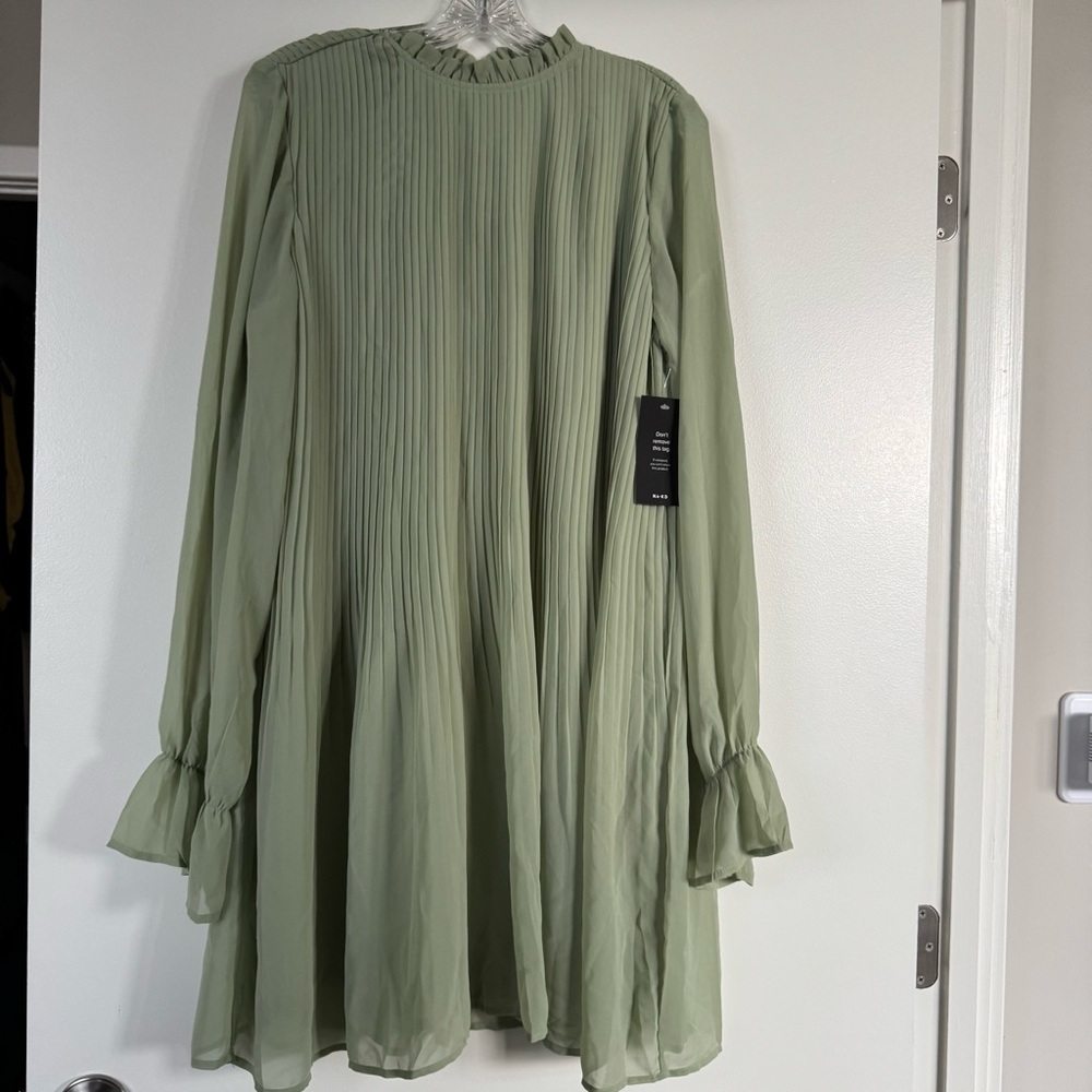 NA-KD Mini Pleated Dress (EU 42)